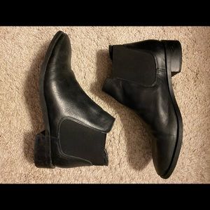 TOPSHOP Chelsea Boots